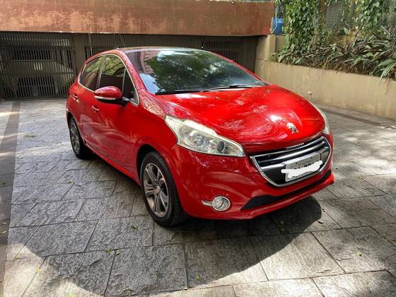 PEUGEOT 208 1.6 GRIFFE 16V FLEX 4P AUTOMÁTICO PEUGEOT 208 1.6 GRIFFE 16V FLEX 4P AUTOMÁTICO